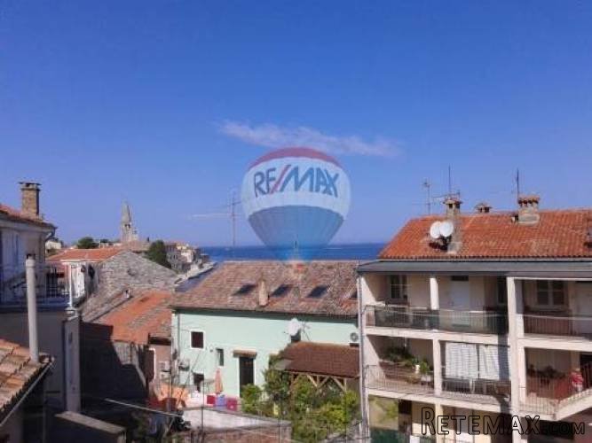 Penthouse u centru Poreča , POGLED MORE , 1.154 €/ m2...