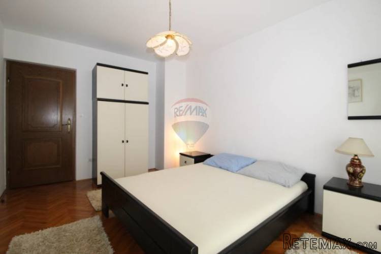 POREČ - Kuća sa okućnicom, parkingom i garažom 320 m2 - 4