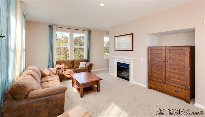 4 bedroom Apartment For Sale: 235 W.. - 2