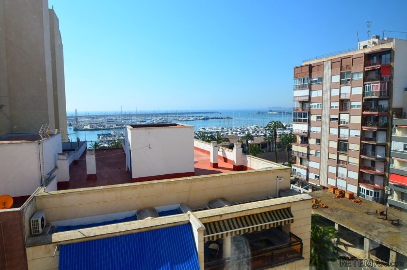 4 bedroom, 2 bathroom Apartment, (build..