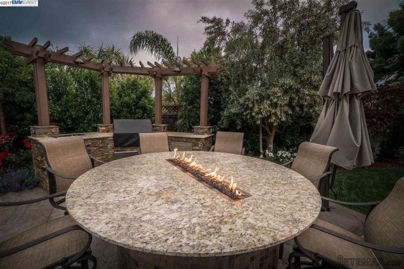 5 Bedrooms - Property - CA - For Sale - 2