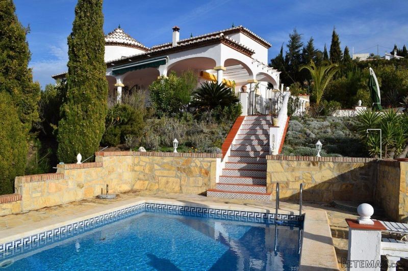 Villa for Sale in Frigiliana 420.000..