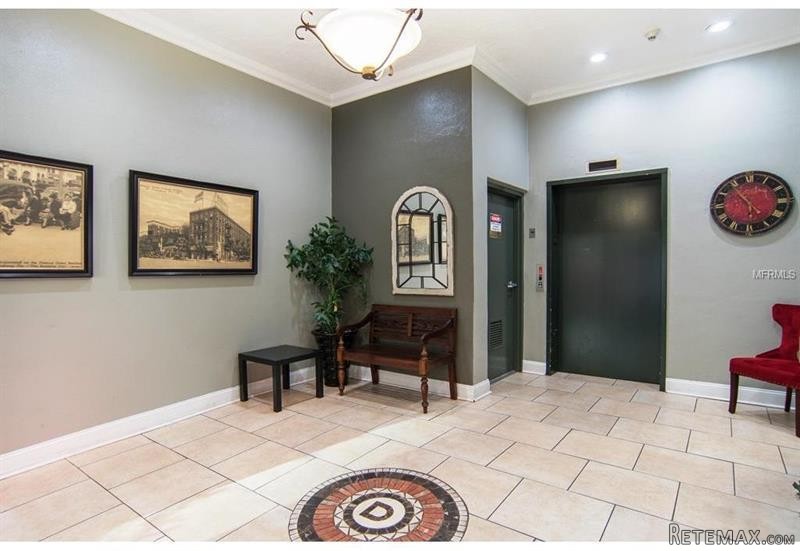2 bedroom Property For Sale: 215.. - 2