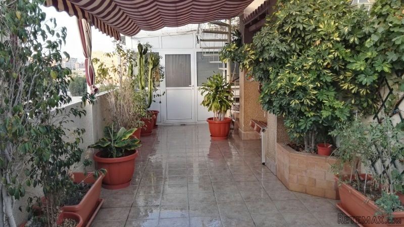 4 bedroom, 2 bathroom Apartment, (build..
