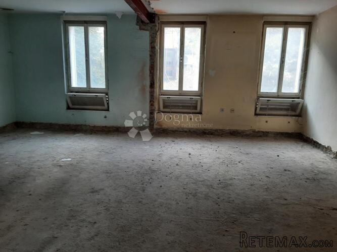 Medvedgradska, rohbau stan od 63,85 m2 s projektom za 3soban - 3