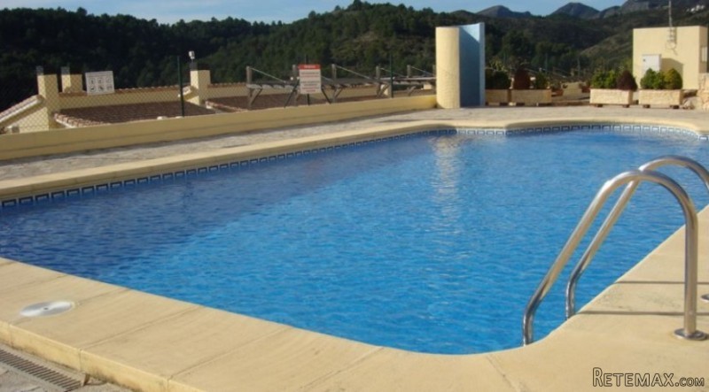 V1510 - Spacious 3 Bedroom, 2 Bathroom..