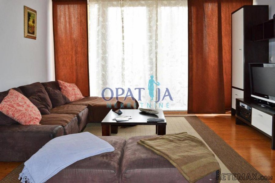 Trosoban stan sa dnevnim boravkom,loggia, parking - 4