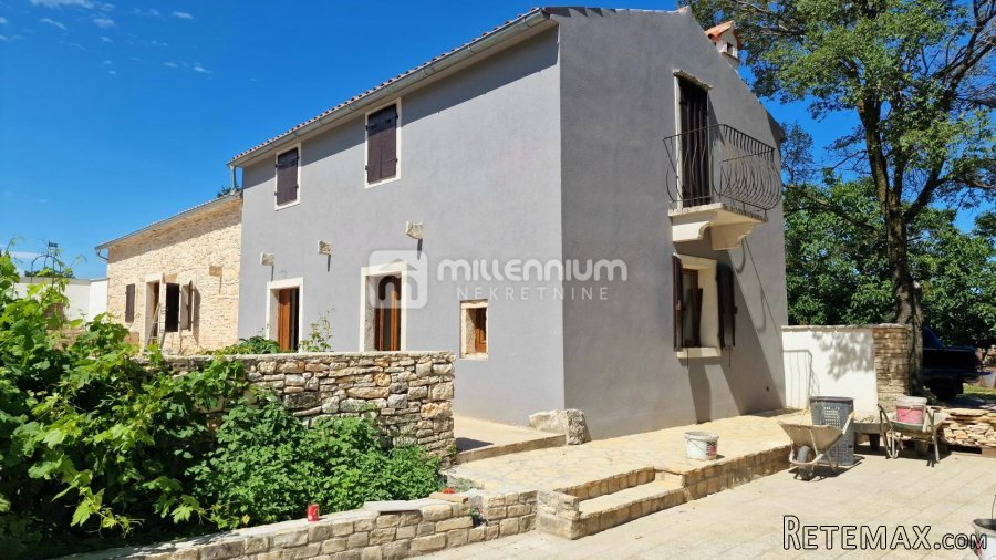 Barban, 110m2, samostojeća kuća s bazenom i velikom o..