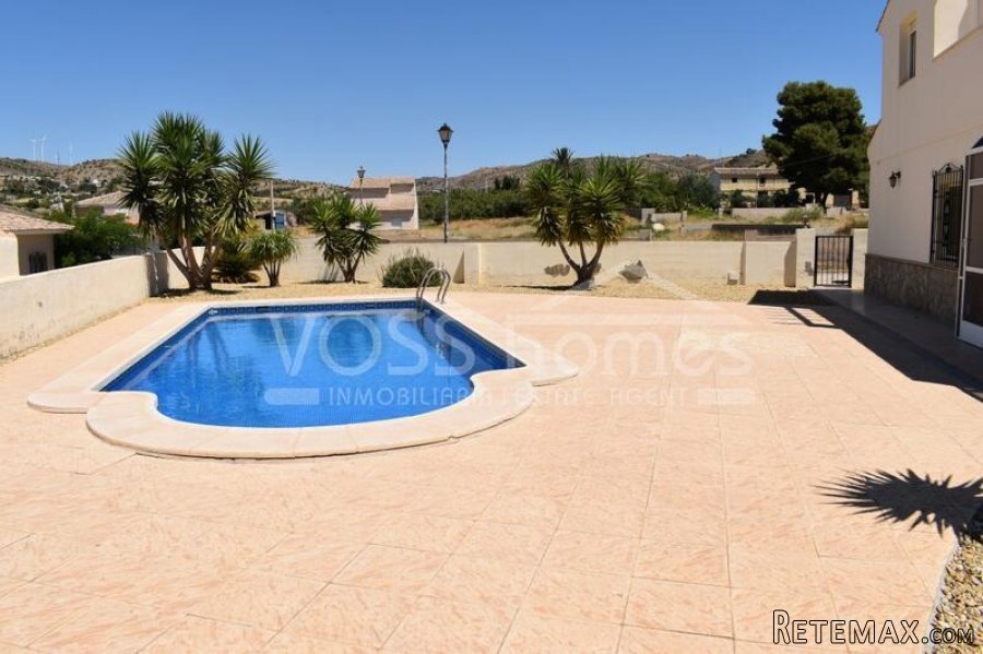 NEW & EXCLUSIVE TO VOSS HOMES - A beautifully presented &.. - 5