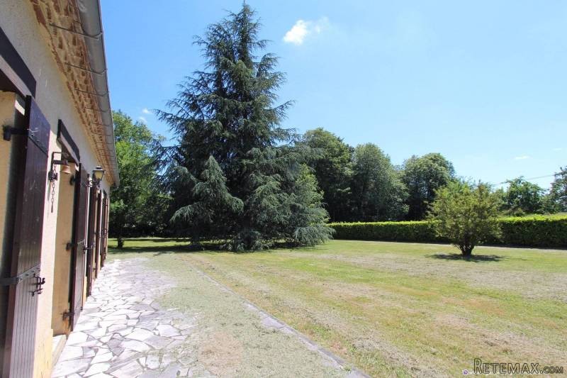 Ref 28009 : Proche D'un Village Et Pas.. - 2