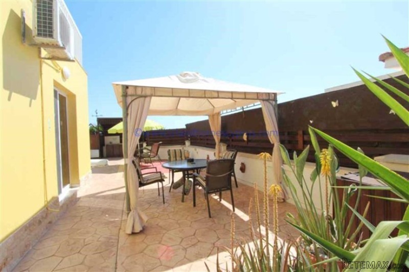 House Semi-detached - For Sale - 3..