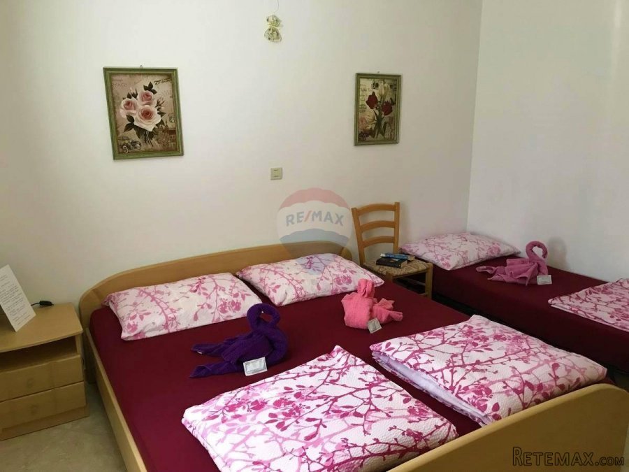 Istra, Umag, obiteljski pansion sa bazenom svega 1,5 km od m - 8