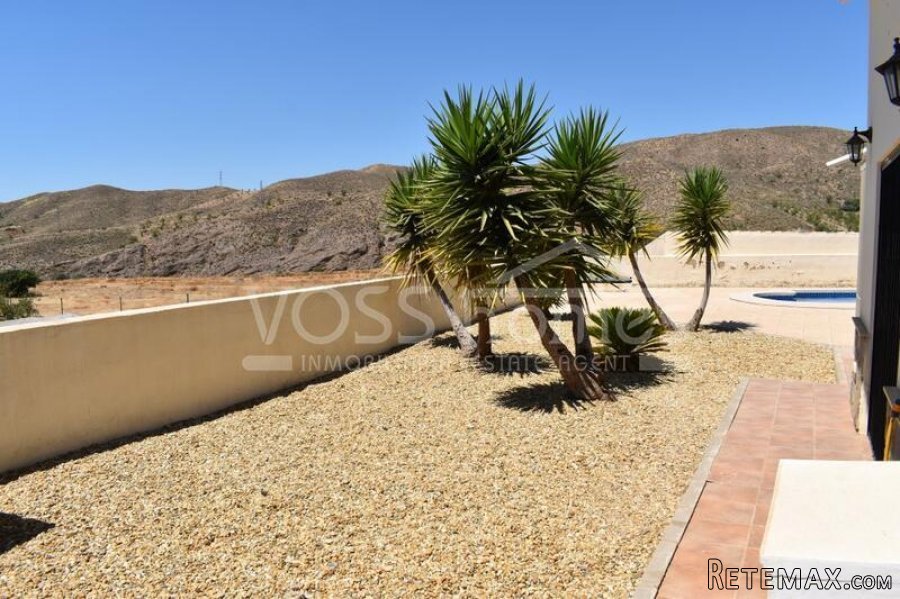 NEW & EXCLUSIVE TO VOSS HOMES - A beautifully presented &.. - 8