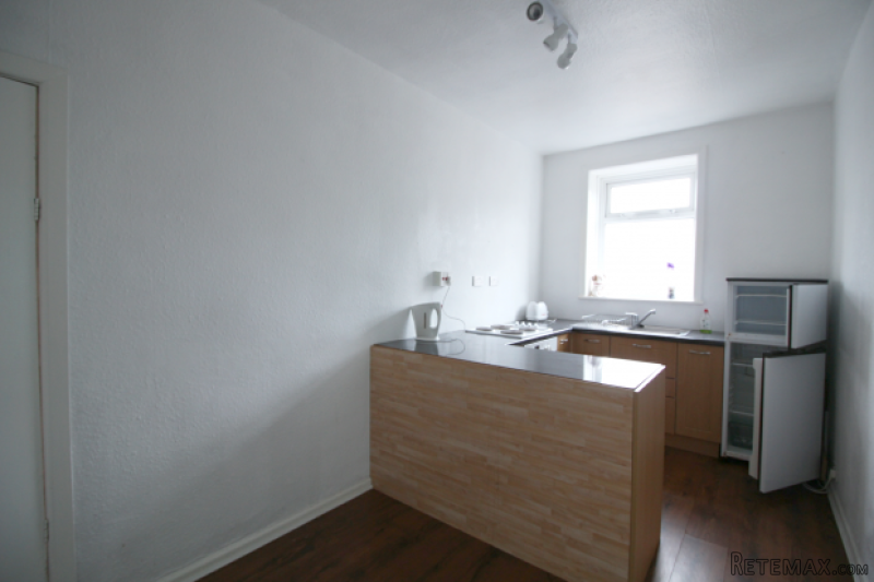 2 bedroom, Flat house for sale - 2