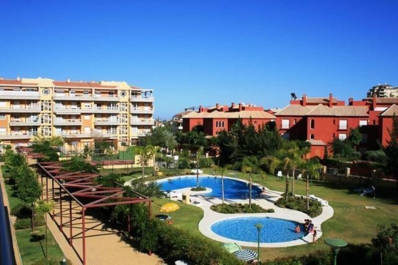 3 Bedroom Middle Floor Apartment