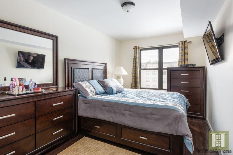3 bedroom Apartment For Sale: 1491.. - 2