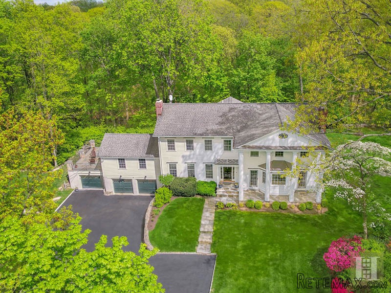 4 bedroom House For Sale: 46 DELAFIELD.. - 2