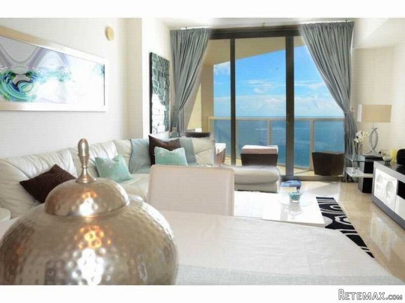 3 bedroom Flat For Sale: 16699 Collins.. - 2