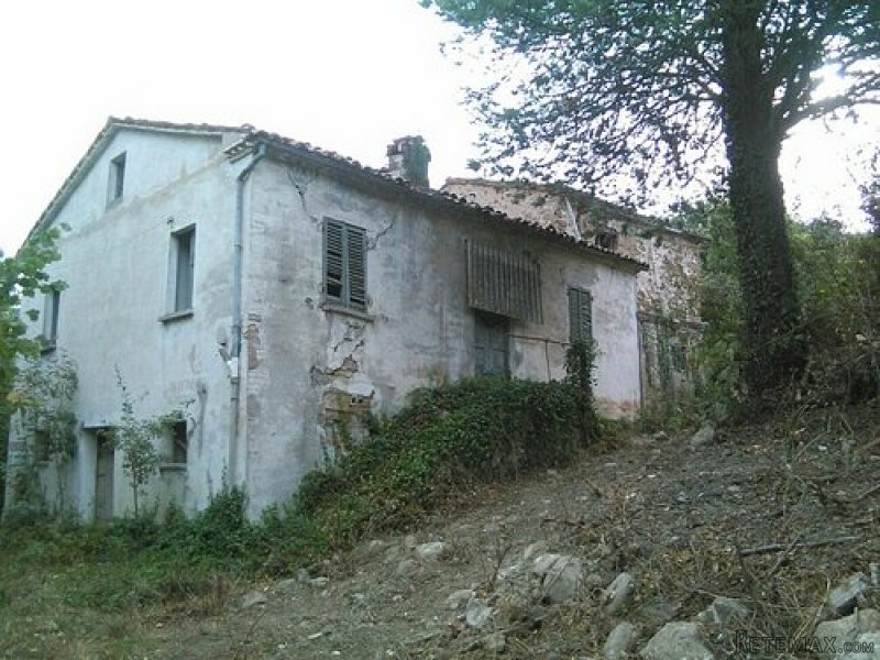 Large Traditional Stone Property With 2..