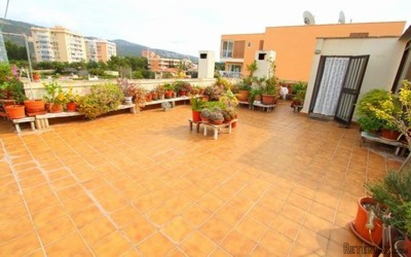 Very large penthouse apartment for sale..