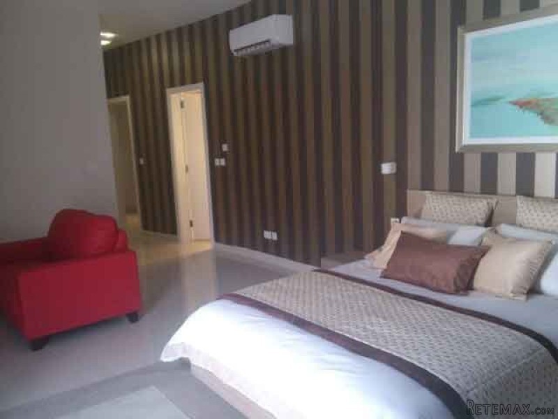 Flat, Luxurious Finish - 2