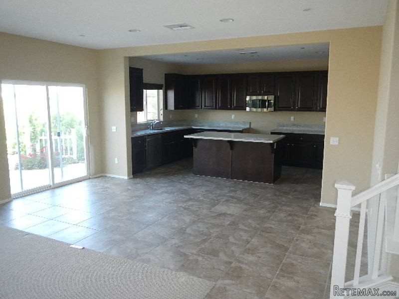 37941 Divot Drive Beaumont, CA, 92223.. - 2
