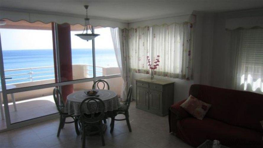 Apartamento de 3 dormitorios en 1º linea de mar en Calpe.. - 2