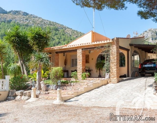 South facing Finca with 4 bedrooms in a very private.. - 2