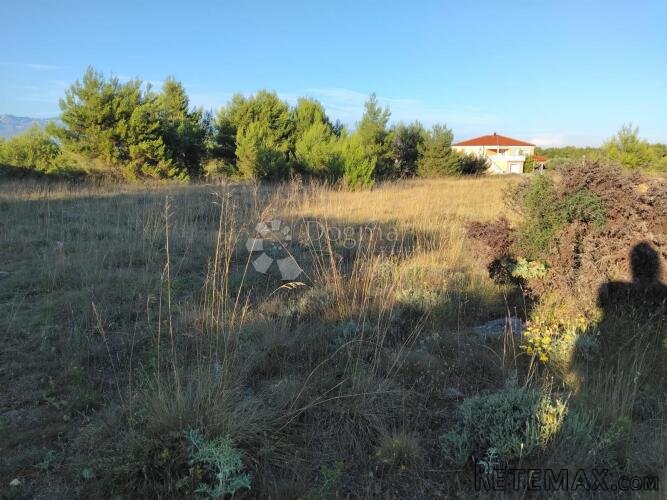 STRATEŠKI INVESTICIJSKI POTENCIJAL: Zemljište 1760 m² - Otok - 2