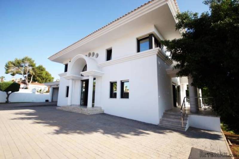 4 Bedroom 5 Bathroom Villa In.. - 2