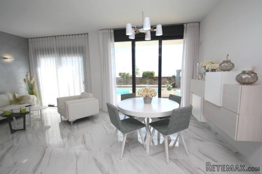 Spectacular of plant Bungalow with 3 spacious bedrooms and.. - 3