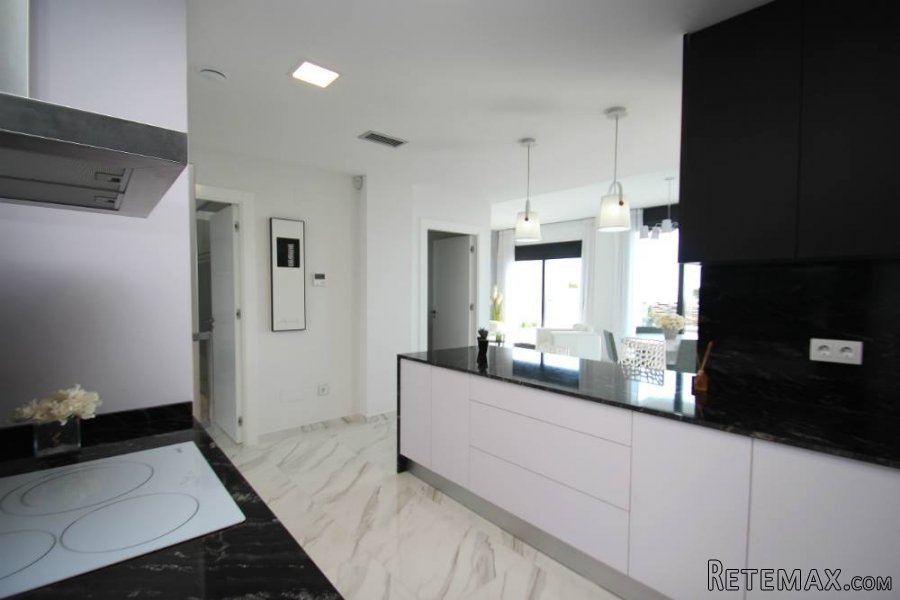 Spectacular of plant Bungalow with 3 spacious bedrooms and.. - 4
