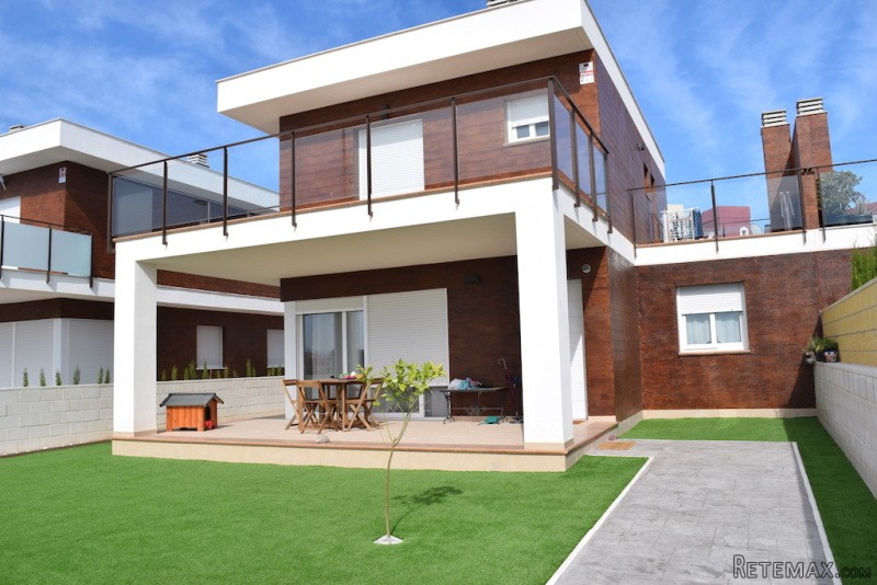3 Bedrooms - Villa - Alicante - For Sale