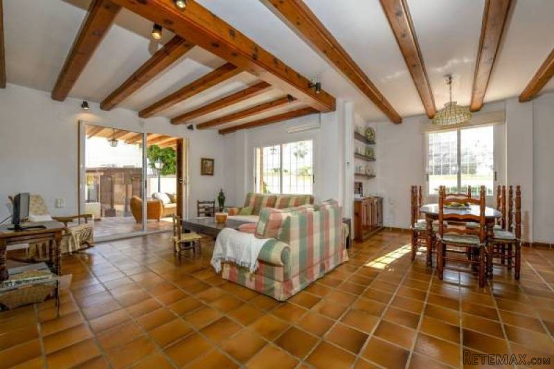 4 Bedroom 3 Bathroom Villa In Dehesa De.. - 2