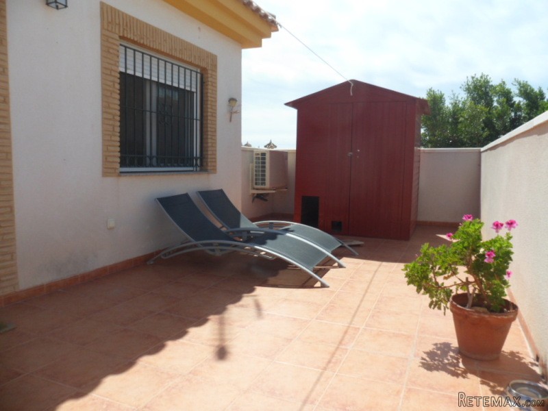 3 bedroom, 2 bathroom Villa - 2