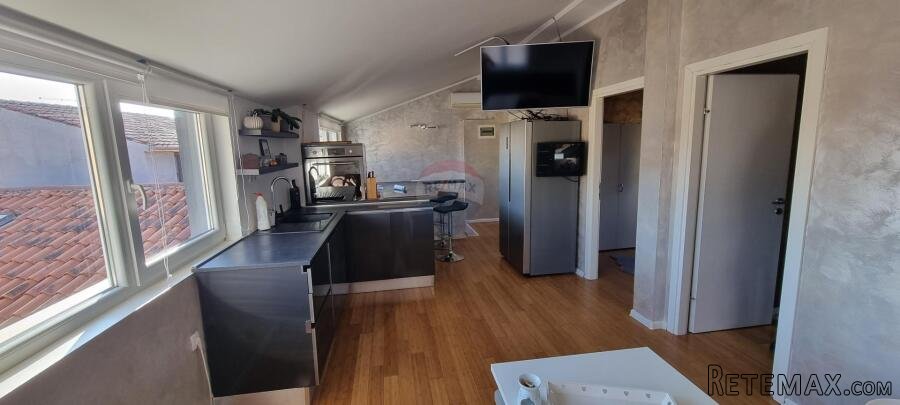 Istra, Pomer, dva stana svaki 60m2