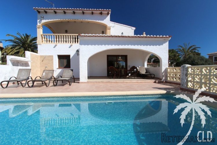 Refurbished villa with sea views in the residential area of.. - 2