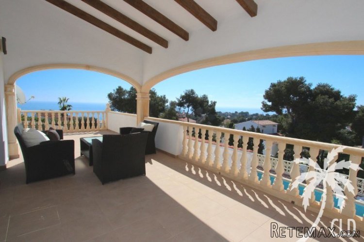 Refurbished villa with sea views in the residential area of.. - 3