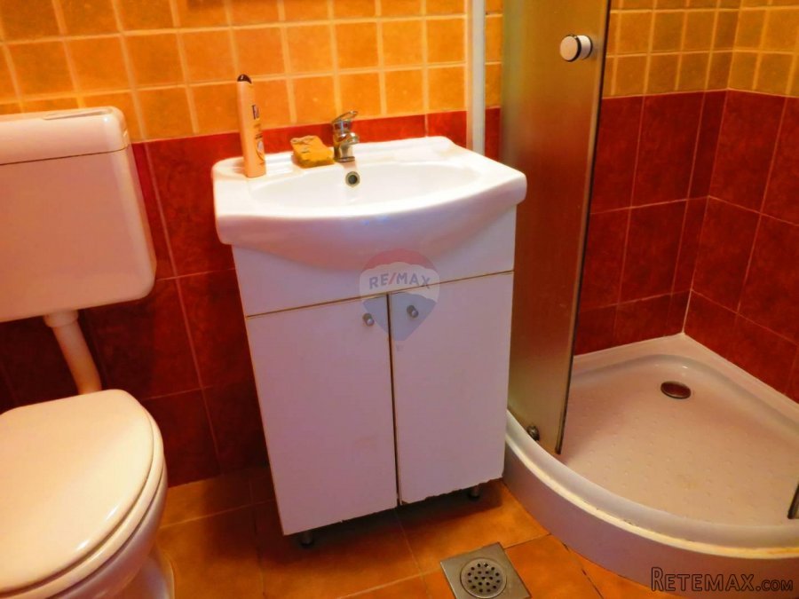 TAR - kuća sa 4 apartmana na prodaju - 3