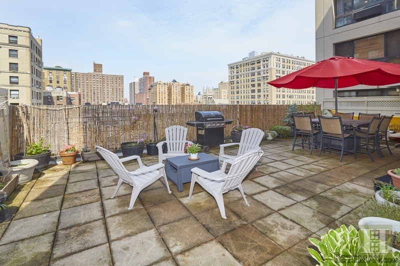 2 bedroom Apartment For Sale: 203 WEST..