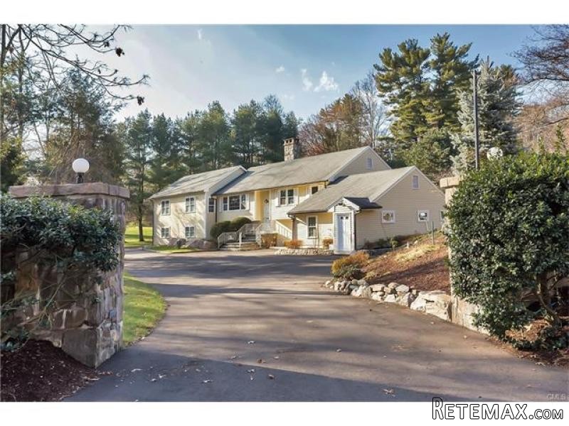 4 bedroom House For Sale: 1 SAINT..