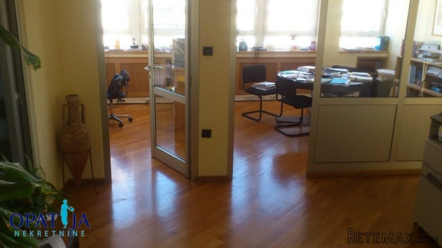 Centar - uredski prostor 107 m2
