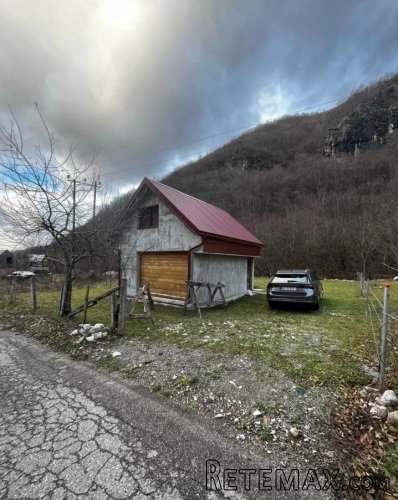 Na prodaju plac i kuca u Kolasinu - 5