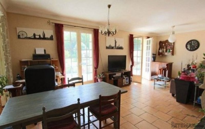 3 Bedroom Stone House Set On 1 Acre Of.. - 2