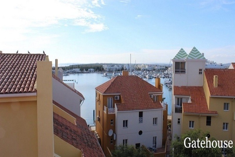 3 Beds Apartment With Sea Views For..