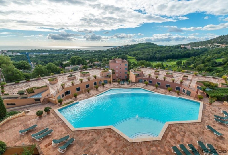 Penthouse With Sea View In Bendinat