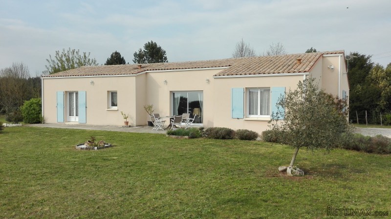 3 Bedrooms - Stone House -..