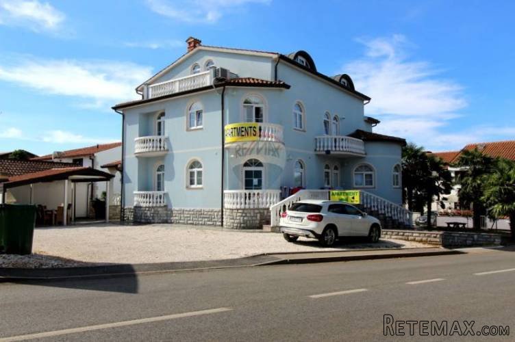 Kuća sa apartmanima - blizu mora i plaže
