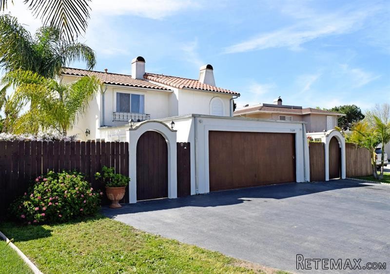 Block of Apartments For Sale: 7389..