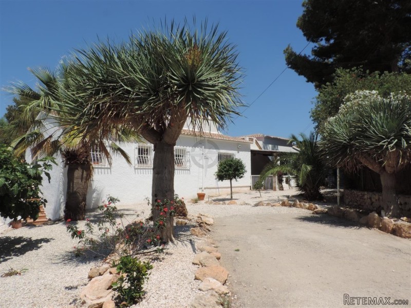 Villas In Calpe For Sale 7 Bedrooms 5..